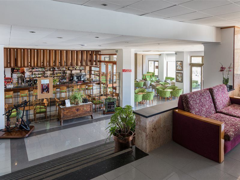 Hotel More
